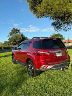 2020 Isuzu MU-X LS-T