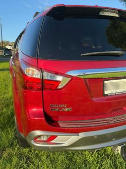 2020 Isuzu MU-X LS-T