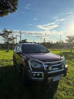 2020 Isuzu MU-X LS-T