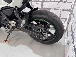 2022 Kawasaki Ninja 650L (LAMS) ABS Ninja White