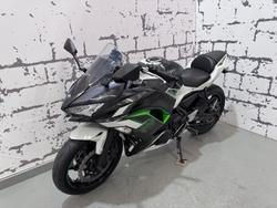 2022 Kawasaki Ninja 650L (LAMS) ABS Ninja White