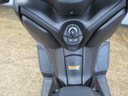 2023 YAMAHA XMAX 300 (CZD300A) GREEN