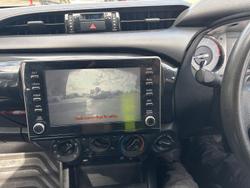 2022 Toyota Hilux SR