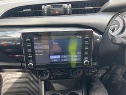 2022 Toyota Hilux SR