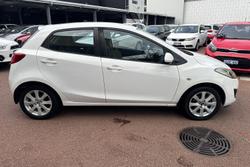 2014 Mazda 2 Neo Sport