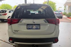 2015 Mitsubishi Outlander LS