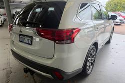 2015 Mitsubishi Outlander LS
