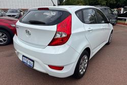 2015 Hyundai Accent Active