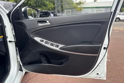 2015 Hyundai Accent Active