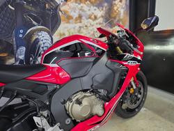 2017 Honda CBR1000RR (FIREBLADE) SP ABS RED
