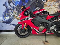 2017 Honda CBR1000RR (FIREBLADE) SP ABS RED