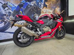 2017 Honda CBR1000RR (FIREBLADE) SP ABS RED