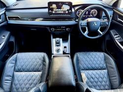 2021 Mitsubishi Outlander Exceed