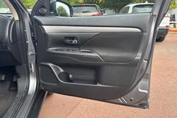 2017 Mitsubishi Outlander LS