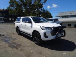 2023 Toyota Hilux SR