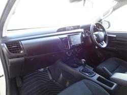 2023 Toyota Hilux SR