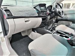 2012 Mitsubishi Triton GLX MN MY12 4X4 Dual Range White