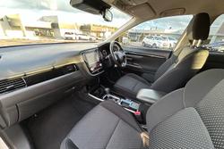 2019 Mitsubishi Outlander ES