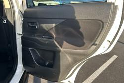 2019 Mitsubishi Outlander ES