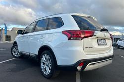 2019 Mitsubishi Outlander ES