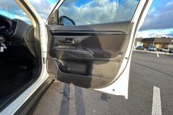 2019 Mitsubishi Outlander ES