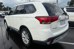 2019 Mitsubishi Outlander ES