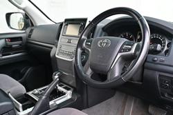 2021 Toyota Landcruiser GXL VDJ200R 4X4 Dual Range Silver Pearl