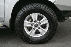 2021 Toyota Landcruiser GXL VDJ200R 4X4 Dual Range Silver Pearl