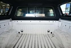 2021 Nissan Navara SL