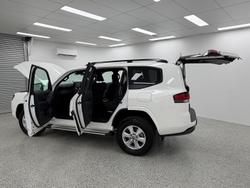 2024 Toyota Landcruiser GXL FJA300R 4X4 Dual Range Glacier White
