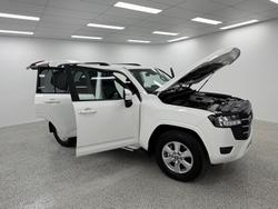 2024 Toyota Landcruiser GXL FJA300R 4X4 Dual Range Glacier White