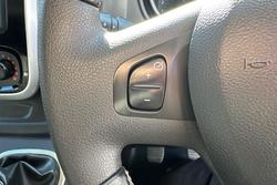 2018 Renault Trafic Formula Edition X82