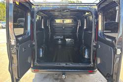 2018 Renault Trafic Formula Edition X82