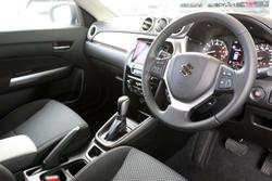 2026 Suzuki Vitara Turbo Hybrid LY Series II Titan Dark Grey