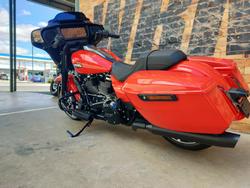 2026 HARLEY-DAVIDSON STREET GLIDE 117 (FLHX) ROAD BLOOD ORANGE