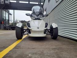 2013 Can-Am Spyder ST Limited SE5 Spyder ST White