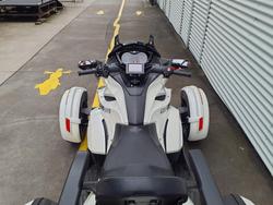 2013 Can-Am Spyder ST Limited SE5 Spyder ST White