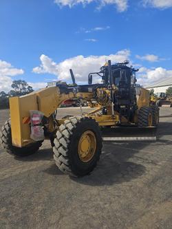 2023 CAT 150 Awd - Mastless Gps