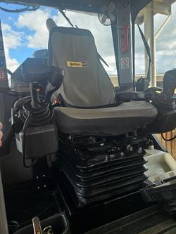 2023 CAT 150 Awd - Mastless Gps