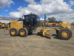 2023 CAT 150 Awd - Mastless Gps