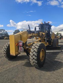 2023 CAT 150 Awd - Mastless Gps