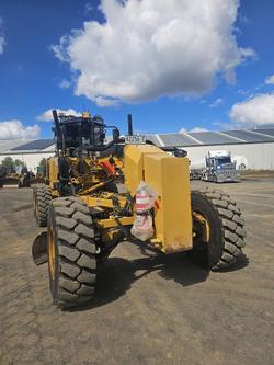 2023 CAT 150 Awd - Mastless Gps