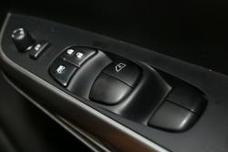 2021 Nissan Navara ST-X