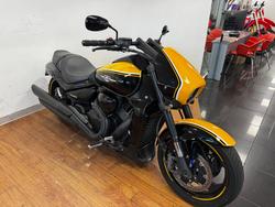 2014 Suzuki VZR 1800 BOULEVARD (M109R) SE YELLOW