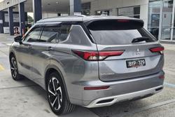 2022 Mitsubishi Outlander Exceed