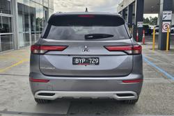 2022 Mitsubishi Outlander Exceed
