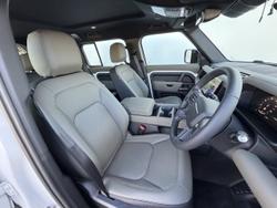 2025 Land Rover Defender 110 D350 X-Dynamic SE