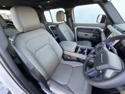 2025 Land Rover Defender 110 D350 X-Dynamic SE