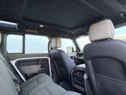 2025 Land Rover Defender 110 D350 X-Dynamic SE