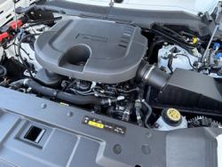 2025 Land Rover Defender 110 D350 X-Dynamic SE